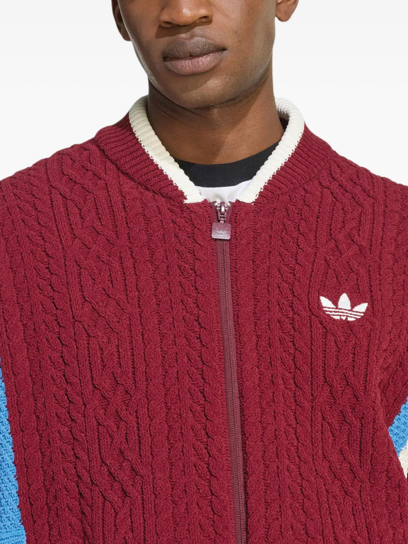 2762566
