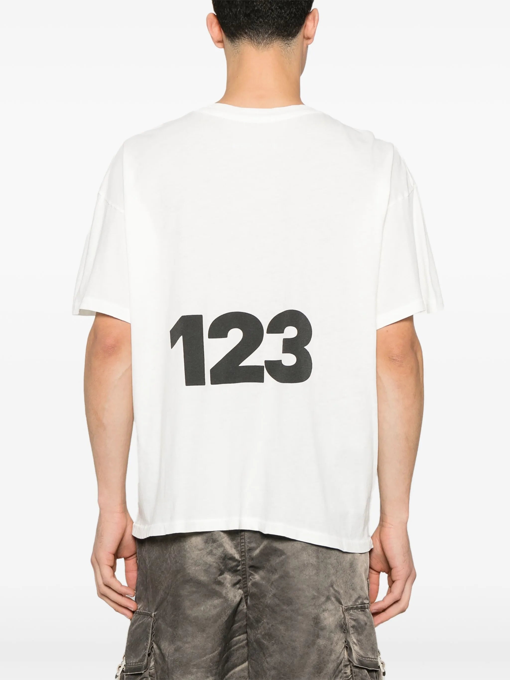 2575954