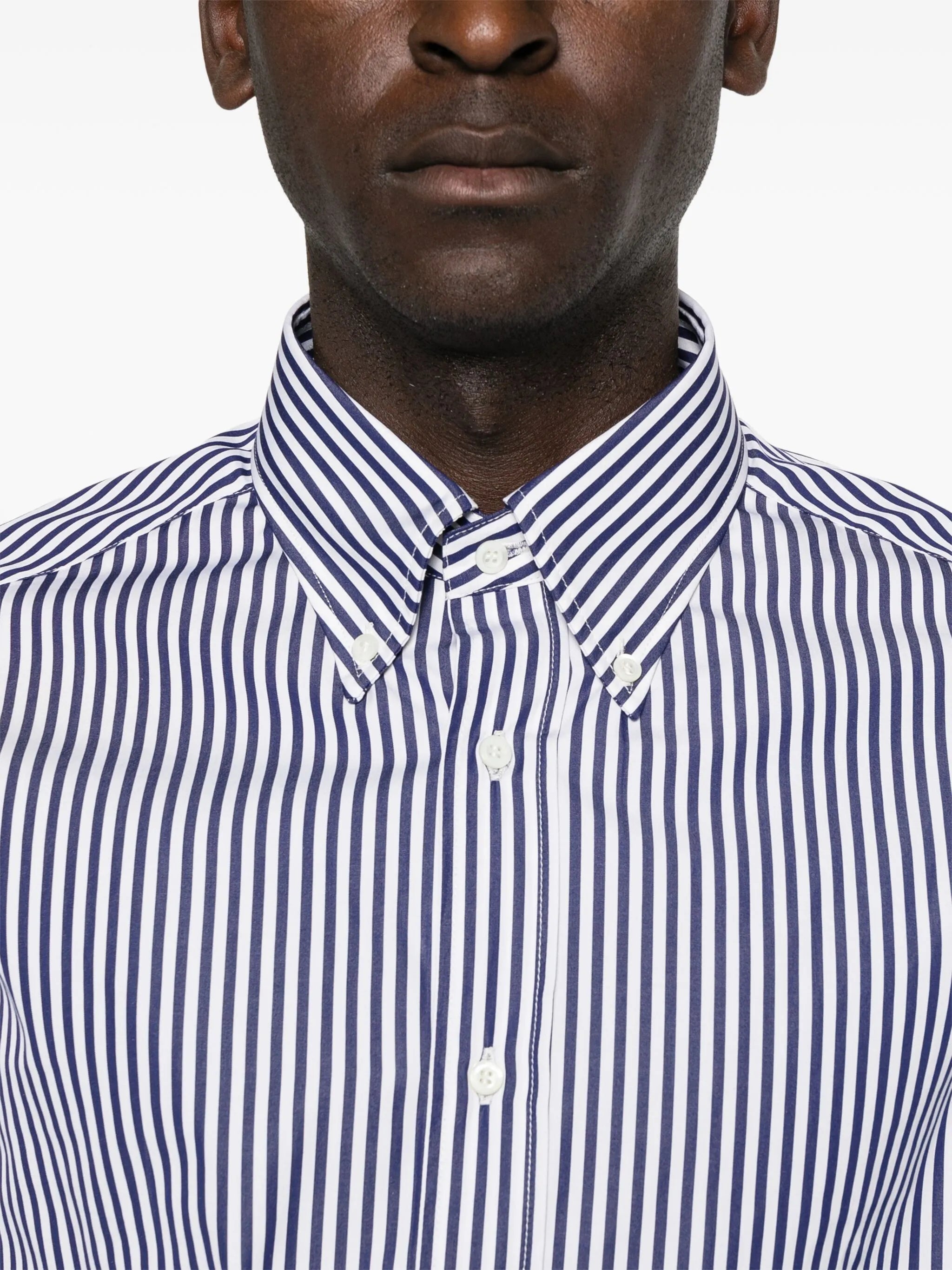 2702827