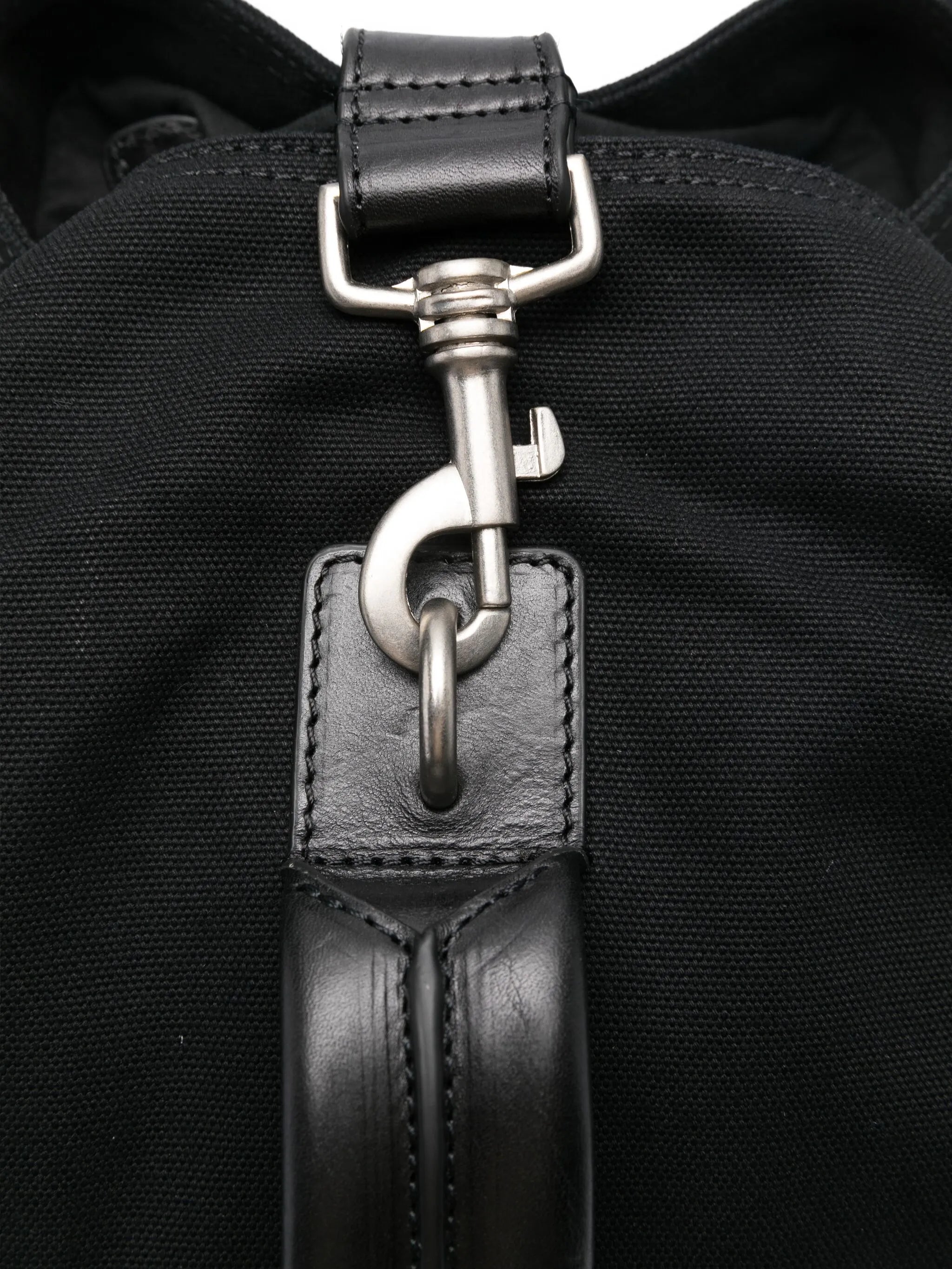 2718044