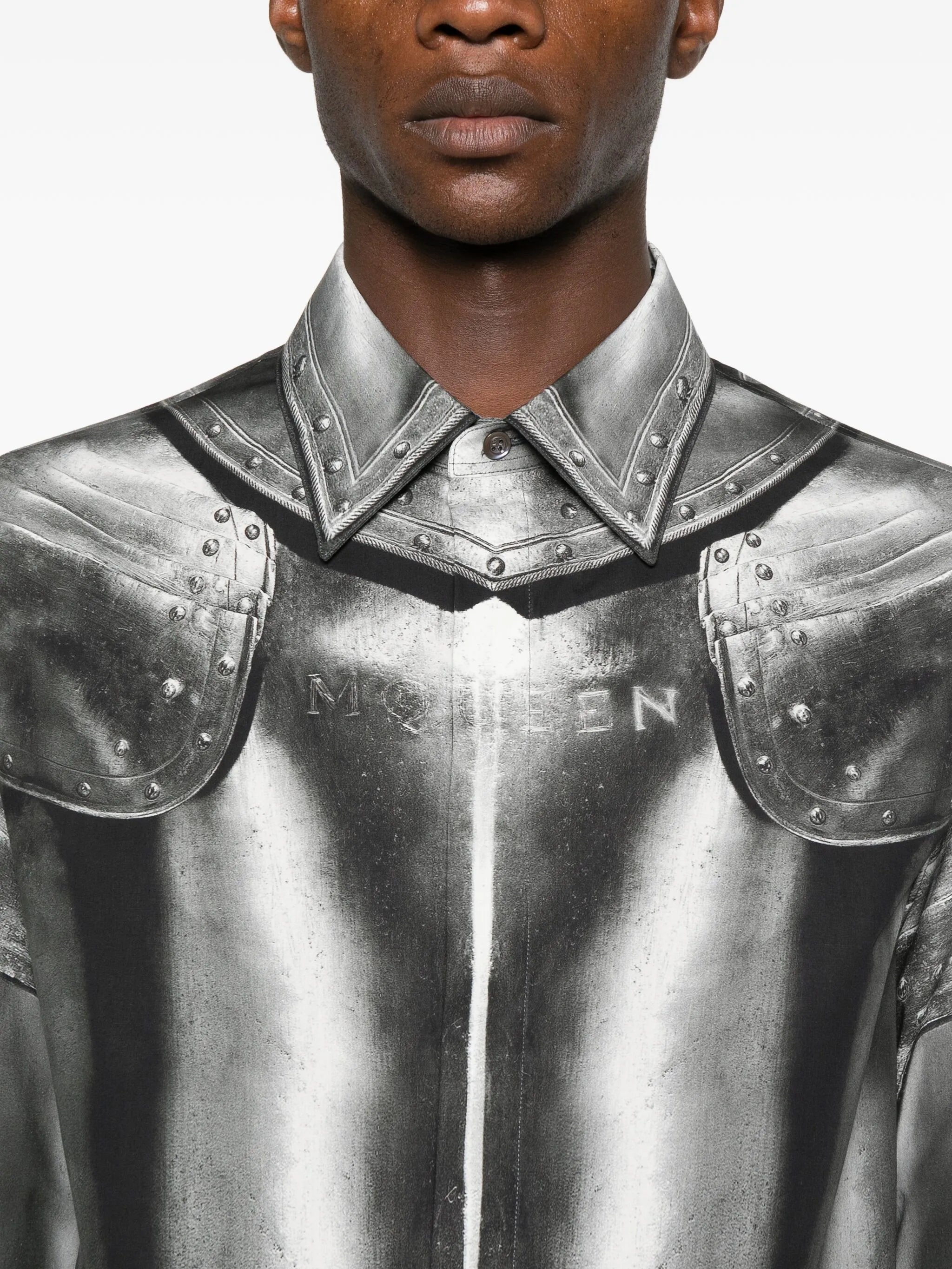 2740697