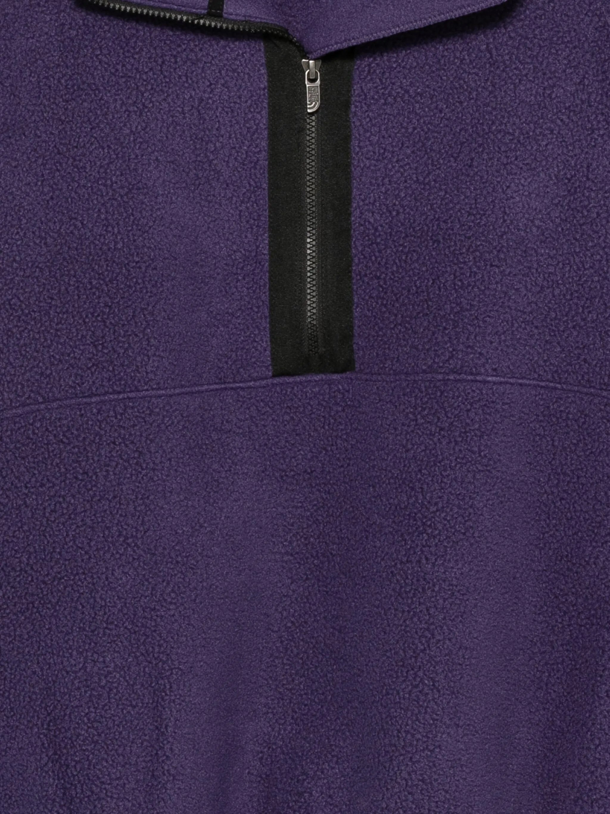 2746858