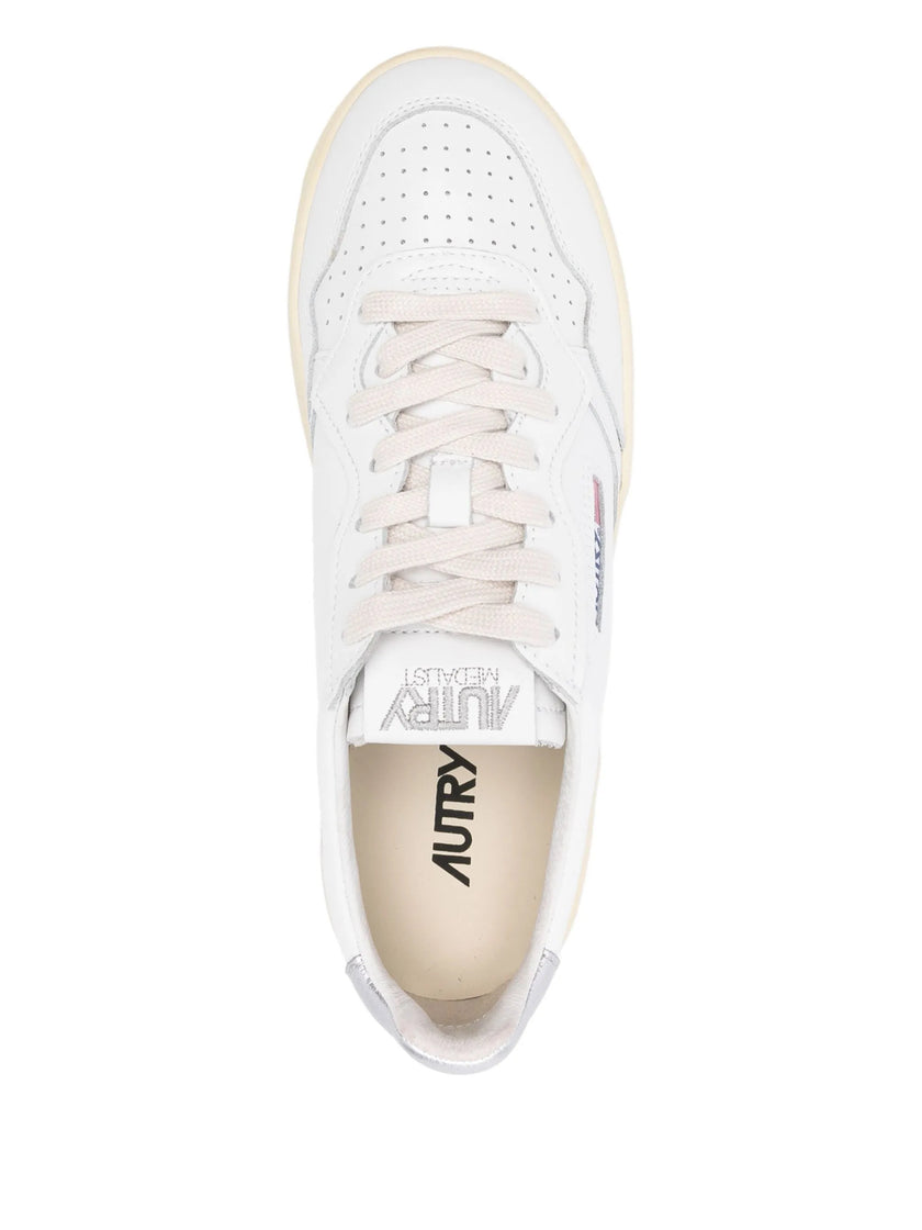 2993898