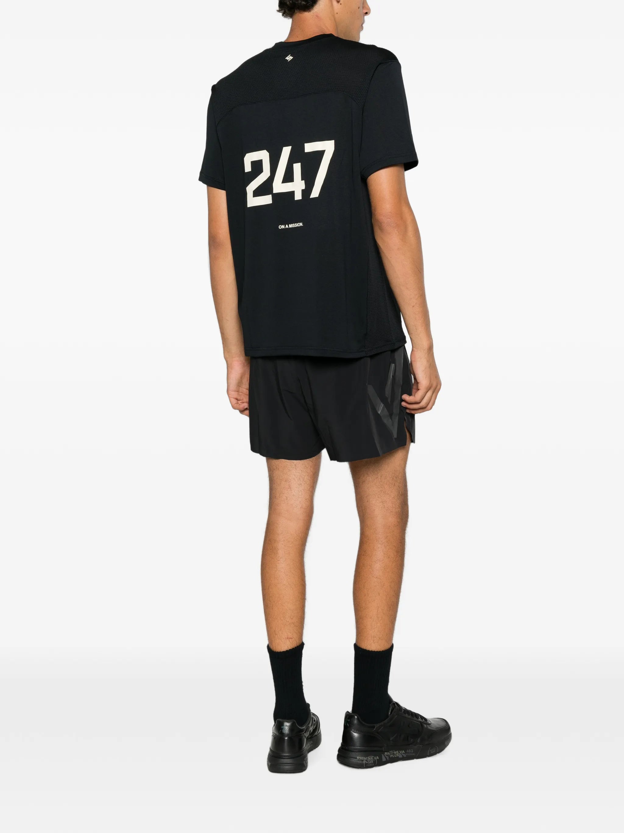 3047749