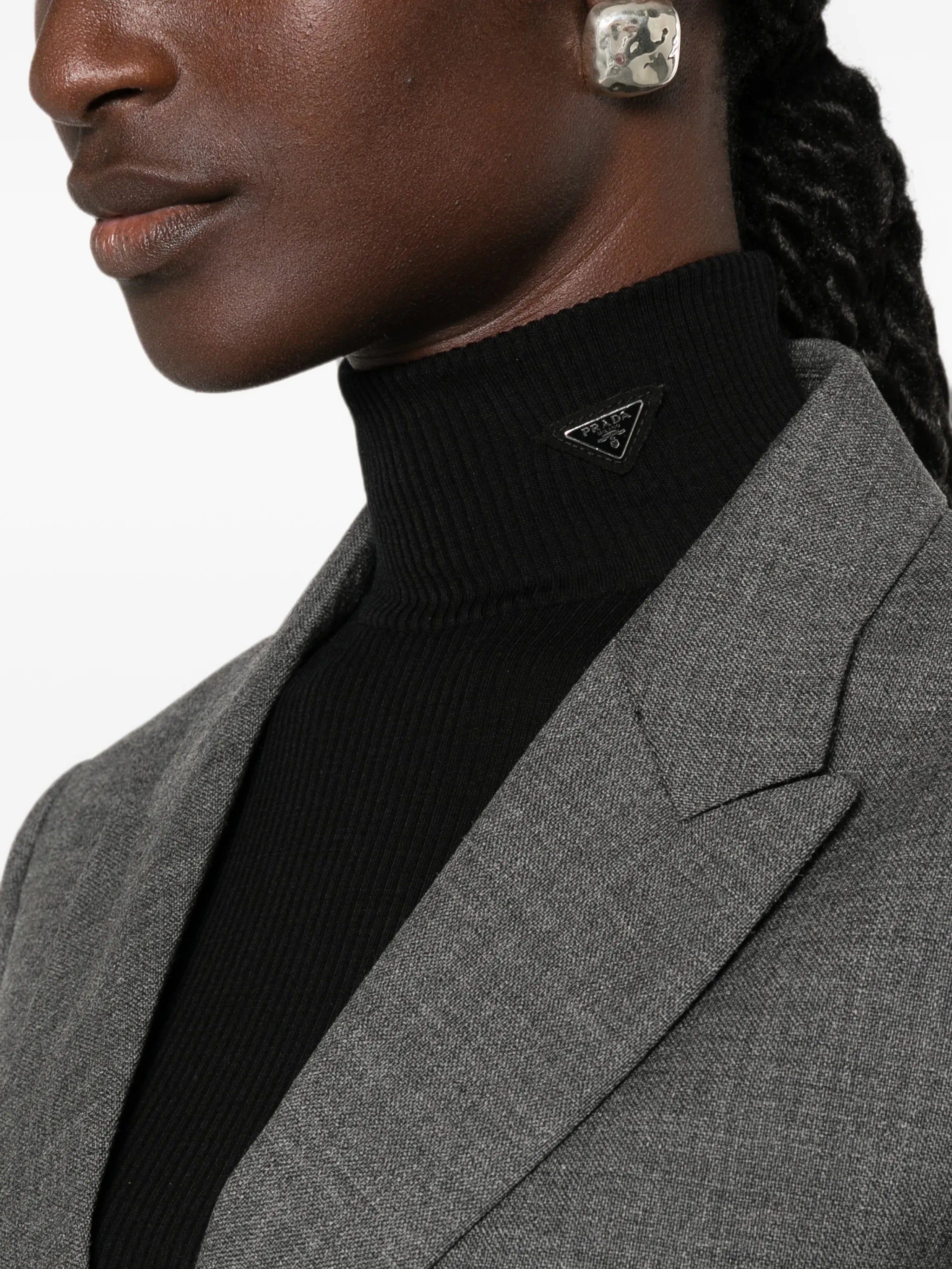 2979354