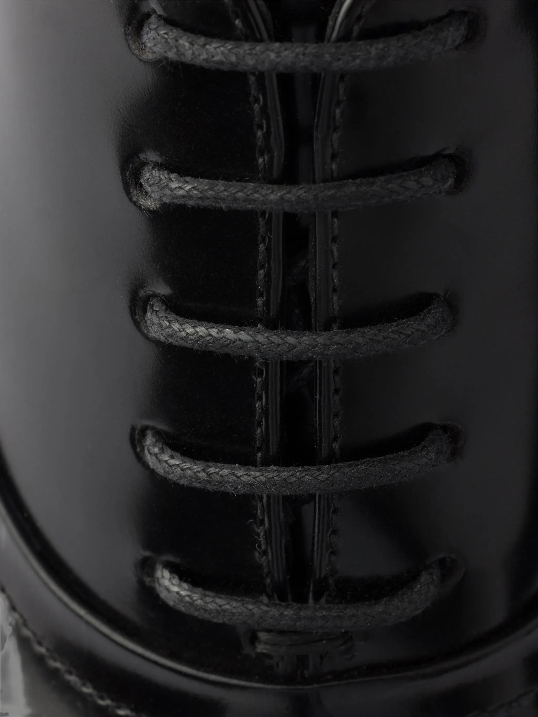 3027298