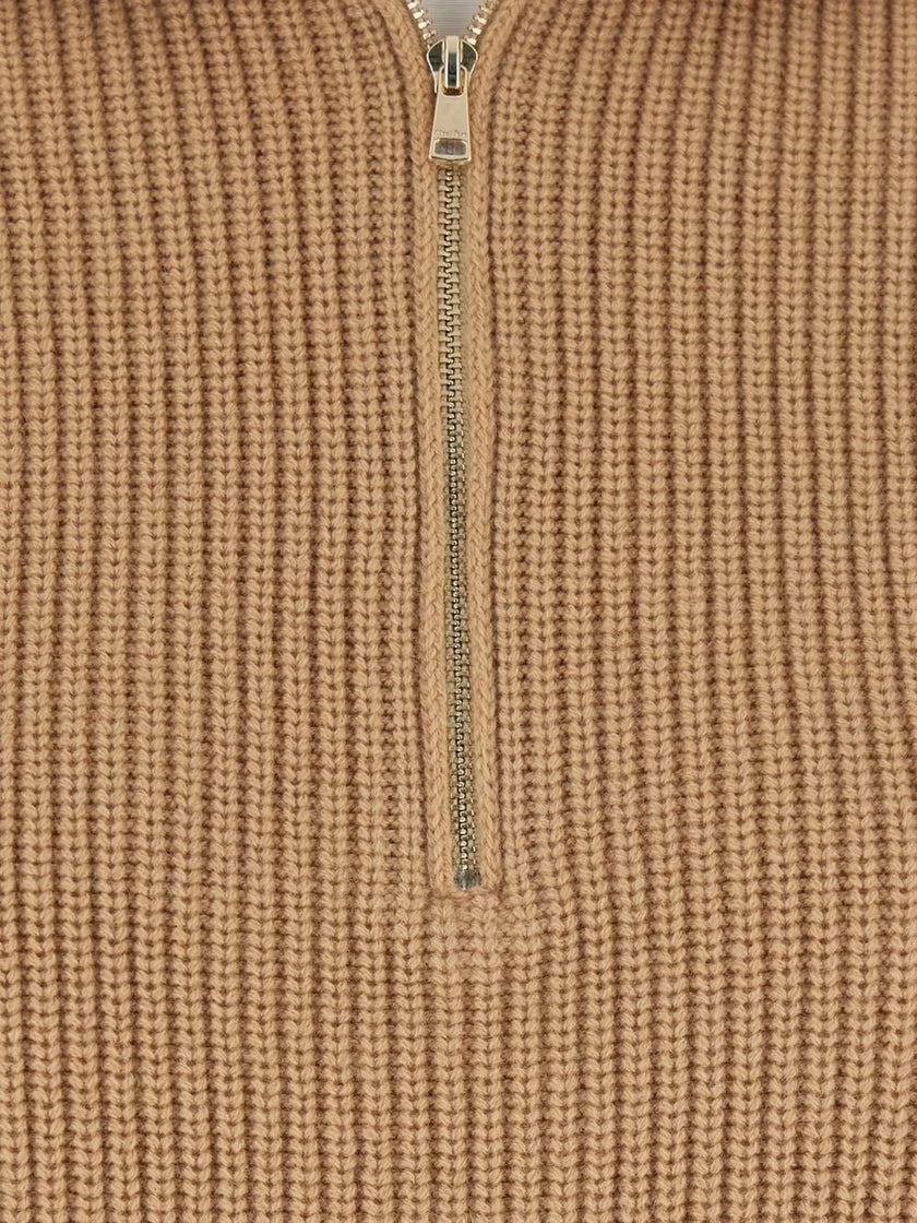 3053733