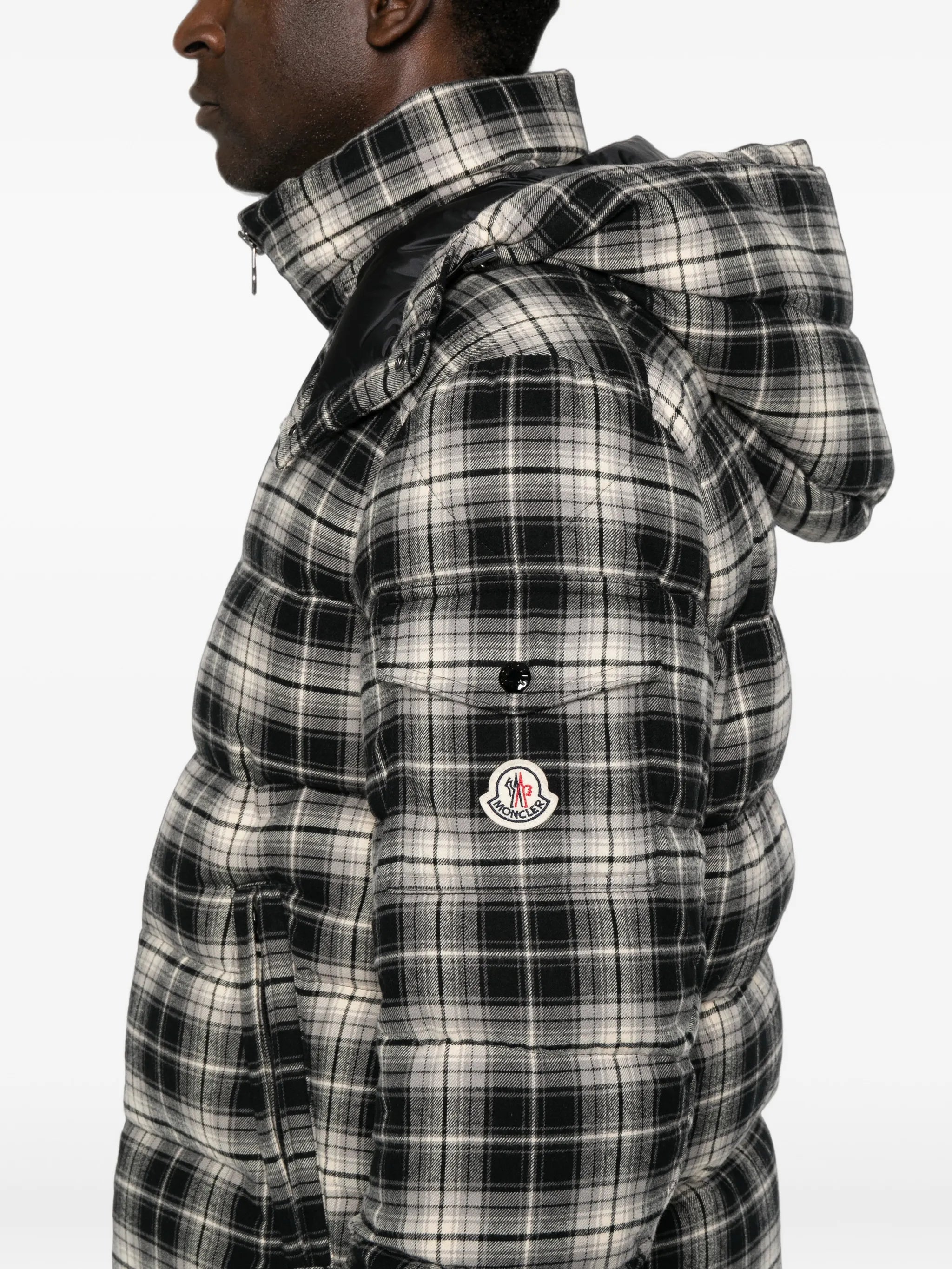 3042026 - Moncler | ERALDO