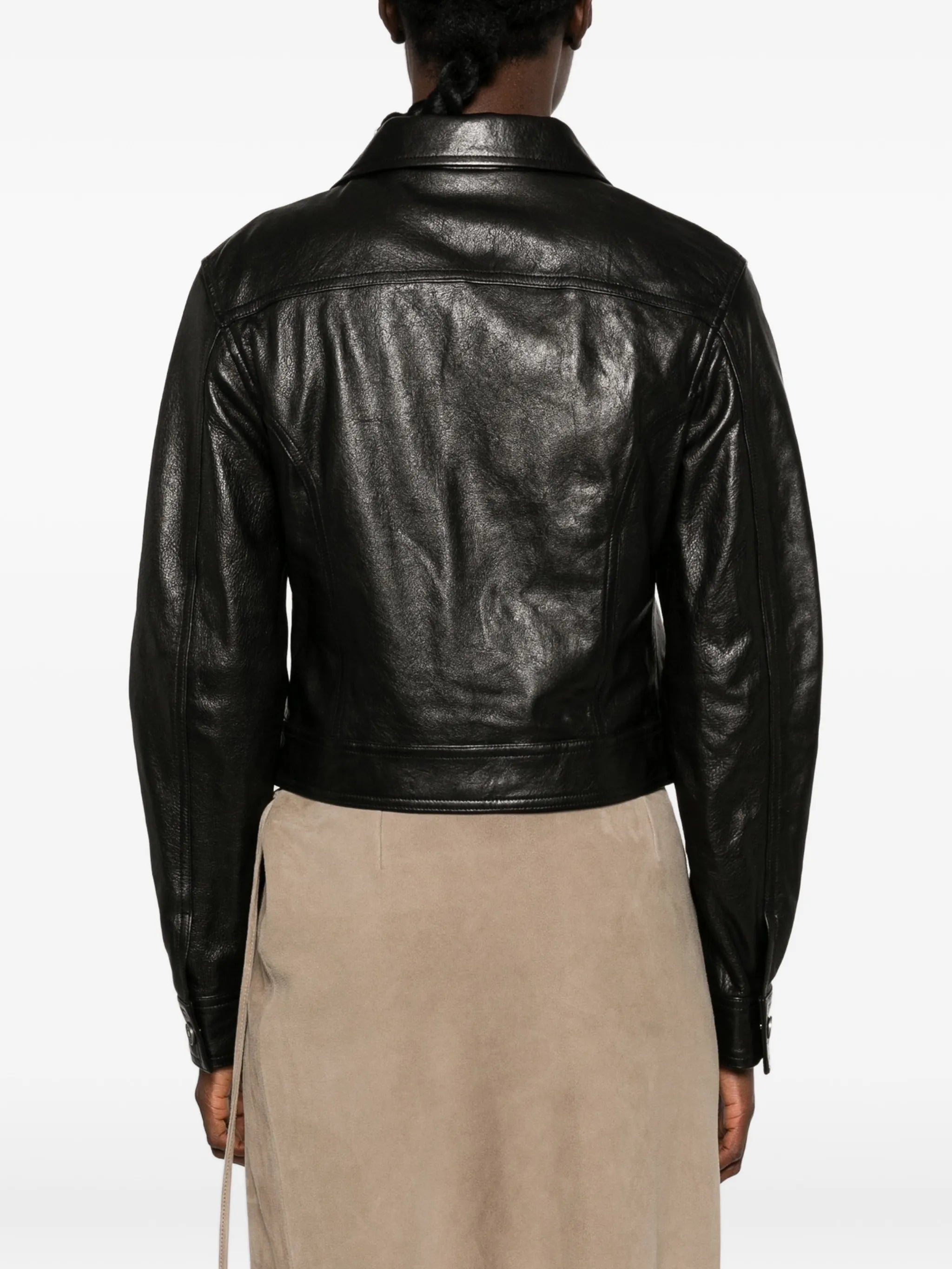 3057882 - Amiri | ERALDO