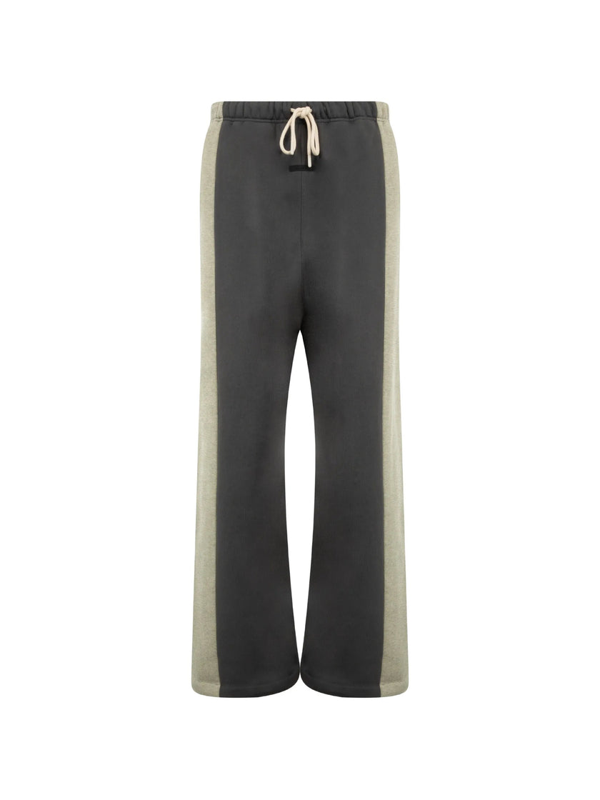 3065108 - Fear Of God Essentials | ERALDO
