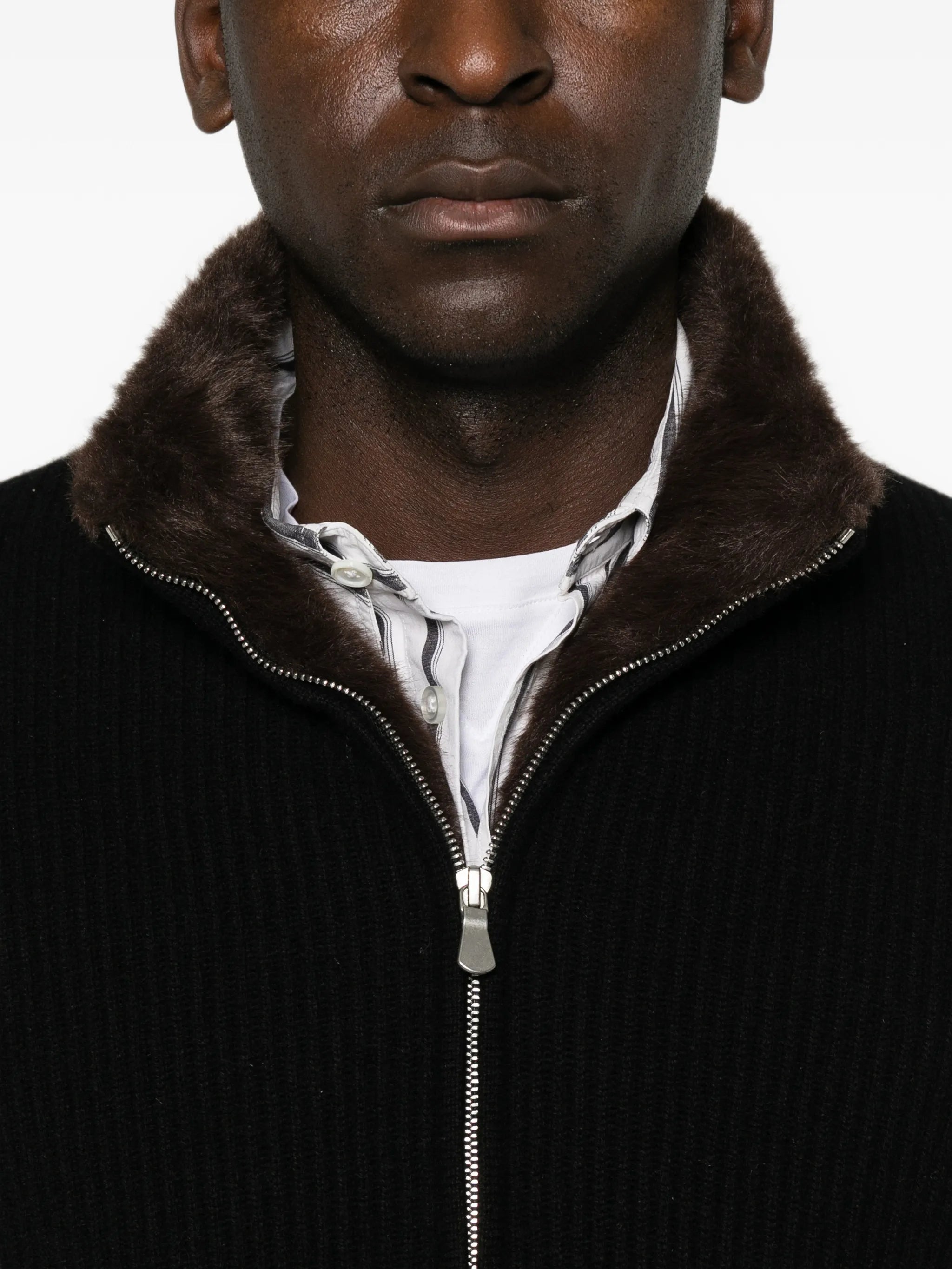 3020870
