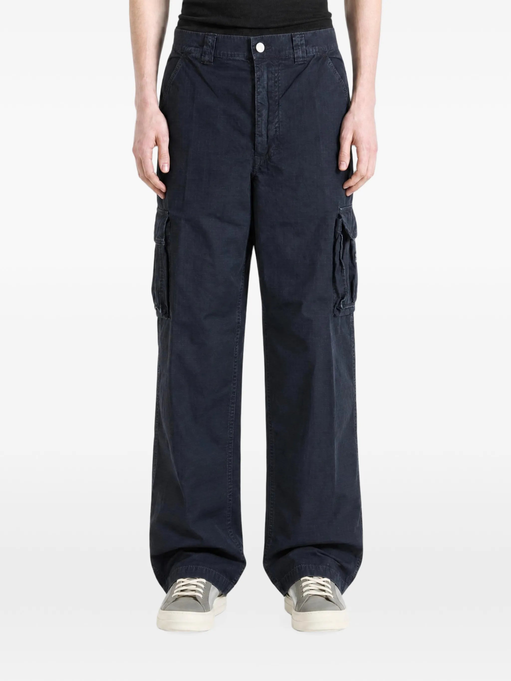 3056925