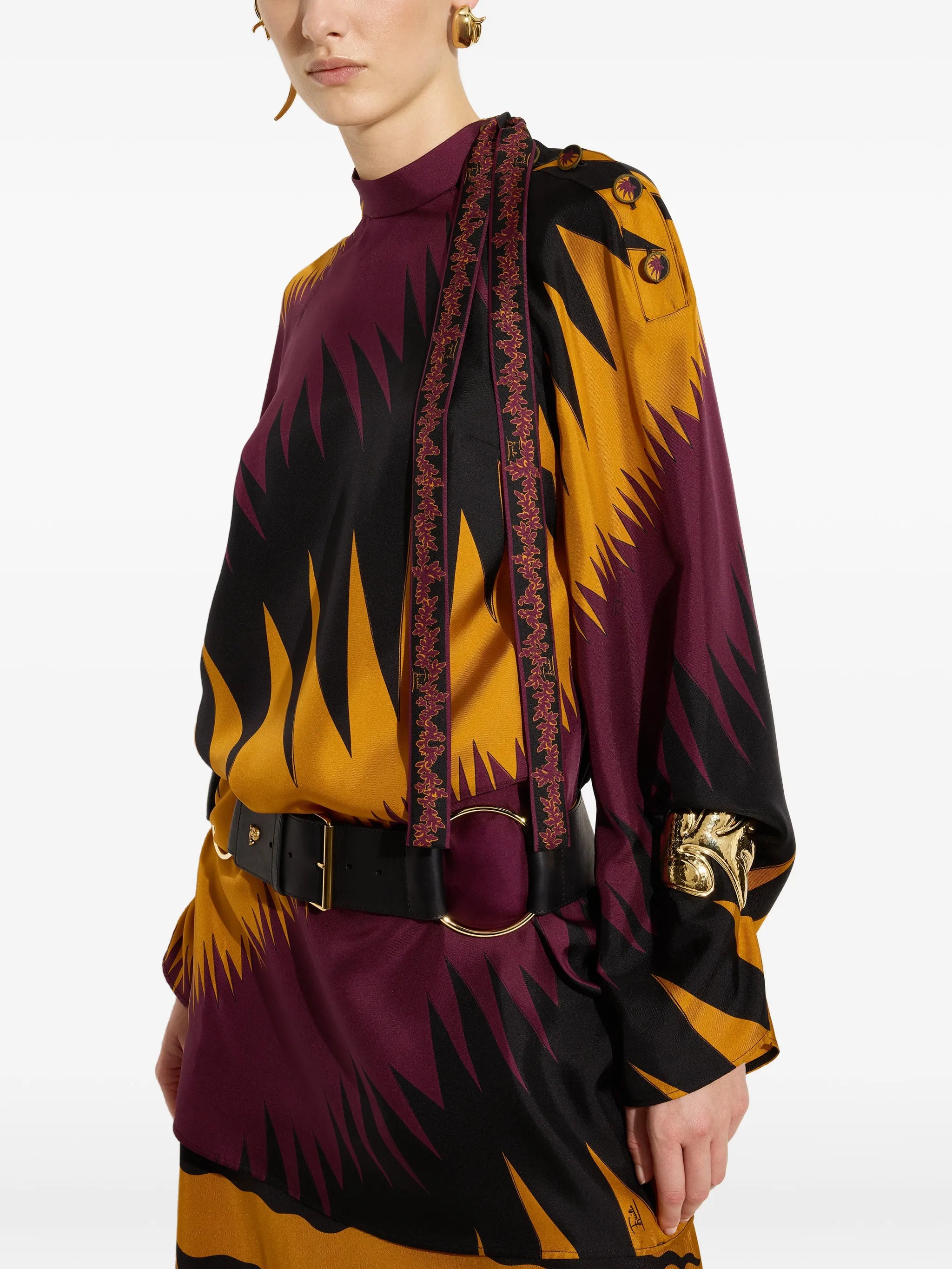 3051871