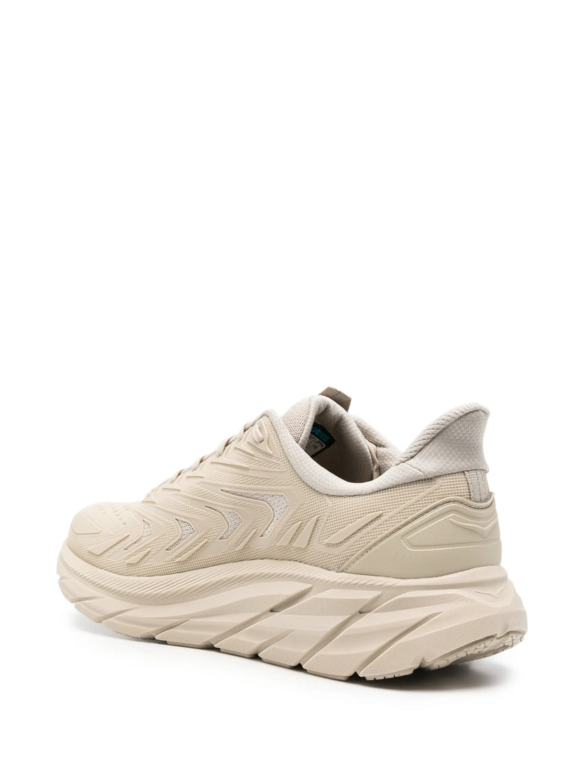 3073591 - Hoka | ERALDO