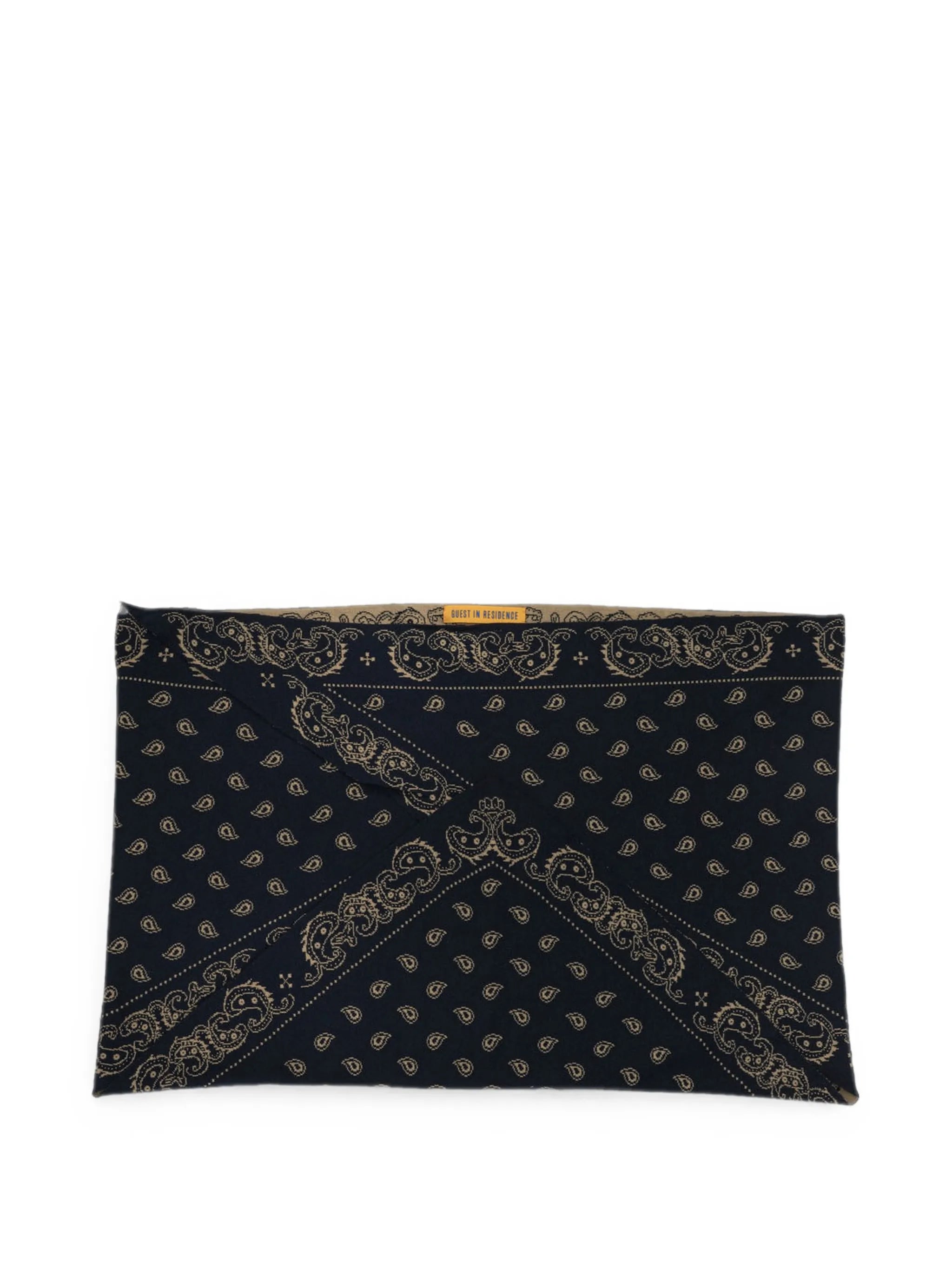 3074269 - Guest In Residence | ERALDO